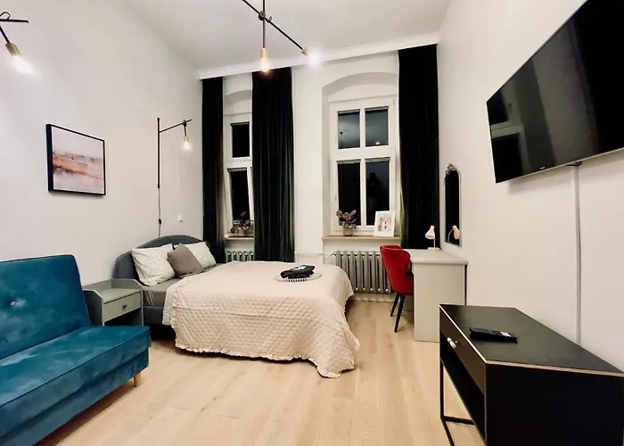 Spacious In The Center- Main Square 300m Appartement