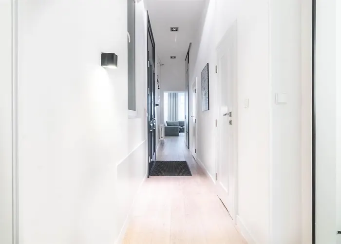 Spacious In The Center- Main Square 300m Appartement Wrocław